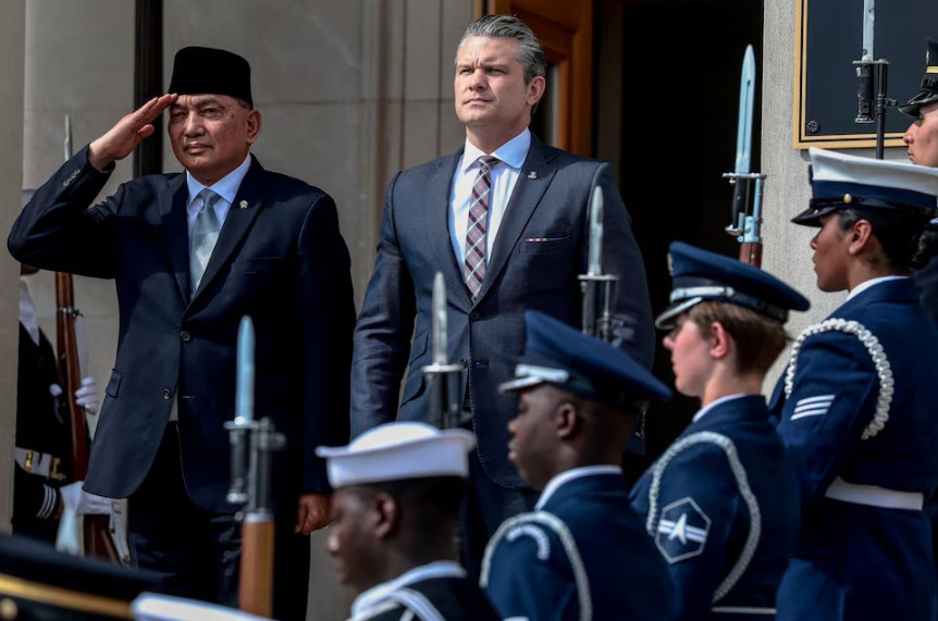 Quân đội Mỹ đề xuất bay 'không giới hạn' qua lãnh thổ một nước Đông Nam Á: Thư mật liền được gửi khẩn cấp- Ảnh 1. Quân đội Mỹ đề xuất bay 'không giới hạn' qua lãnh thổ một nước Đông Nam Á: Thư mật liền được gửi khẩn cấp- Ảnh 1.