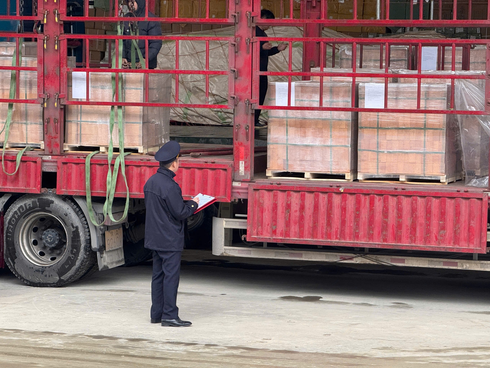 Lọai bỏ điều kiện kinh doanh không cần thiết: Cải cách cho nền kinh tế năm 2026 - Ảnh 2.