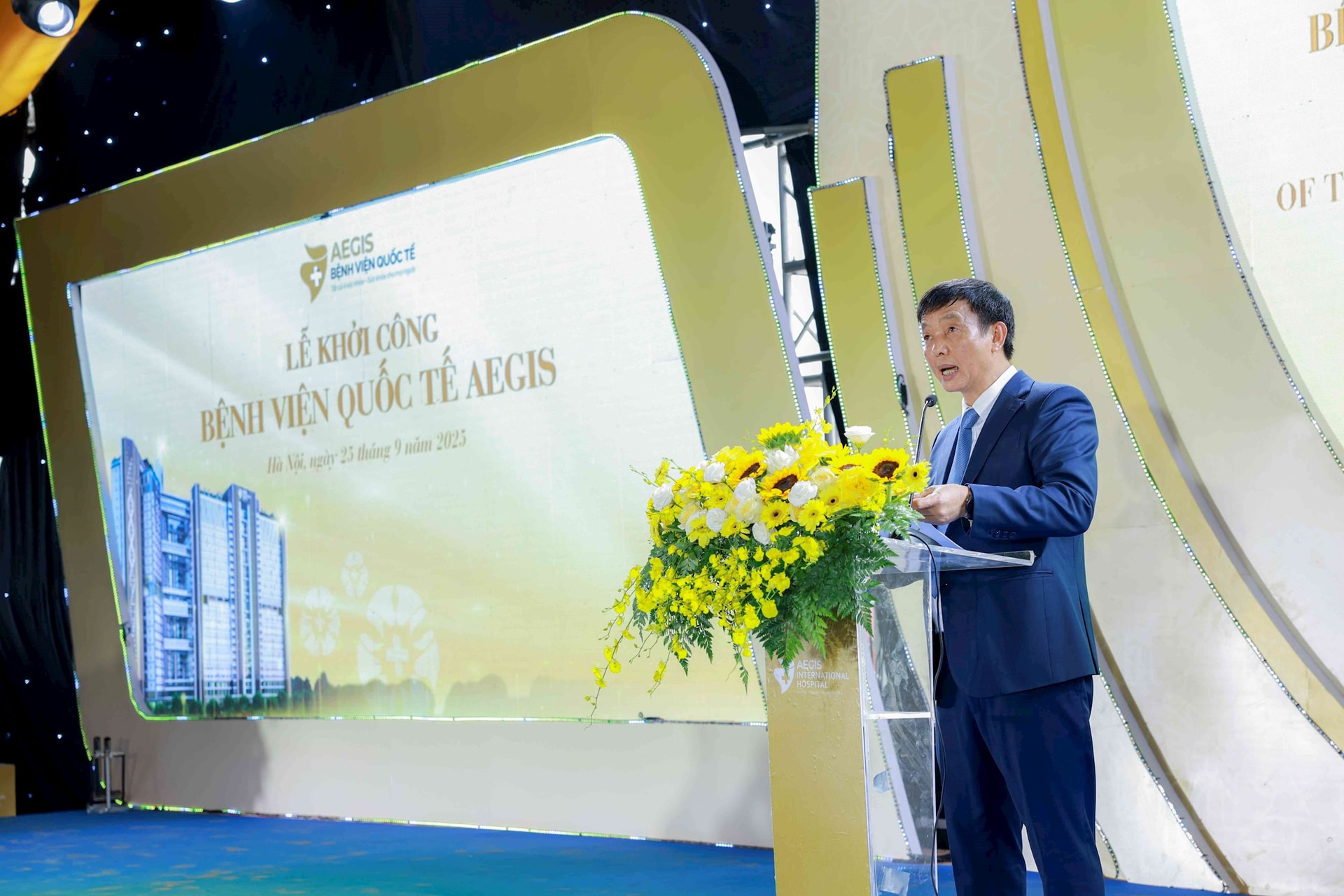 Vinaconex vừa phê duyệt một giao dịch "đặc biệt" với gia đình Tổng giám đốc: Chuyện gì đang xảy ra?- Ảnh 3.