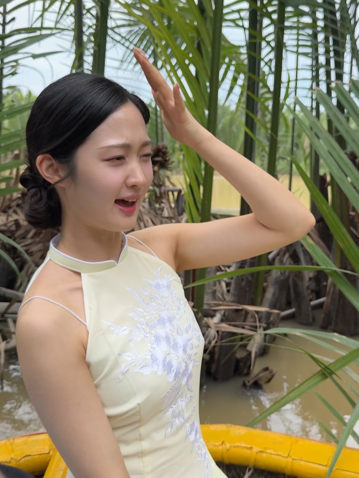 Khách Tây xếp hàng trải nghiệm "miền Tây giữa lòng phố cổ": Bộ môn thuyền thúng hot nhất hè này- Ảnh 8.