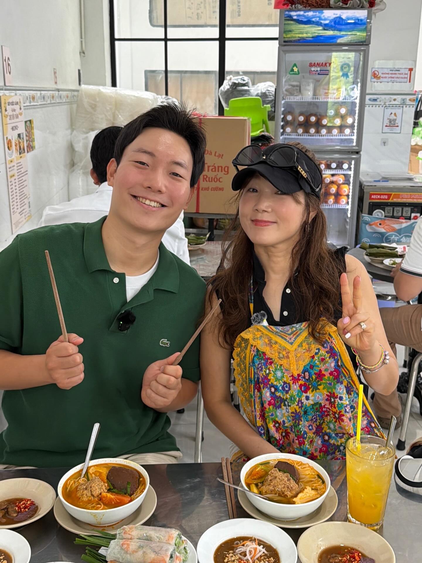 Khách Hàn chi 50.000 xử gọn sứa đỏ mắm tôm và chả rươi khiến dân tình ngả mũ bái phục- Ảnh 1.