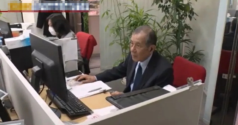 Cựu Giám đốc Sony mắc chứng suy giảm nhận thức ở tuổi 60, đến nay đã 91 tuổi trí óc vẫn minh mẫn nhờ làm một việc - Ảnh 1.