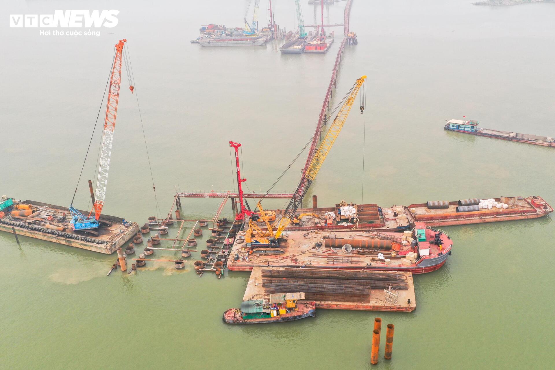 Cận cảnh công trường cầu Thượng Cát 8 làn xe vượt sông Hồng- Ảnh 10.