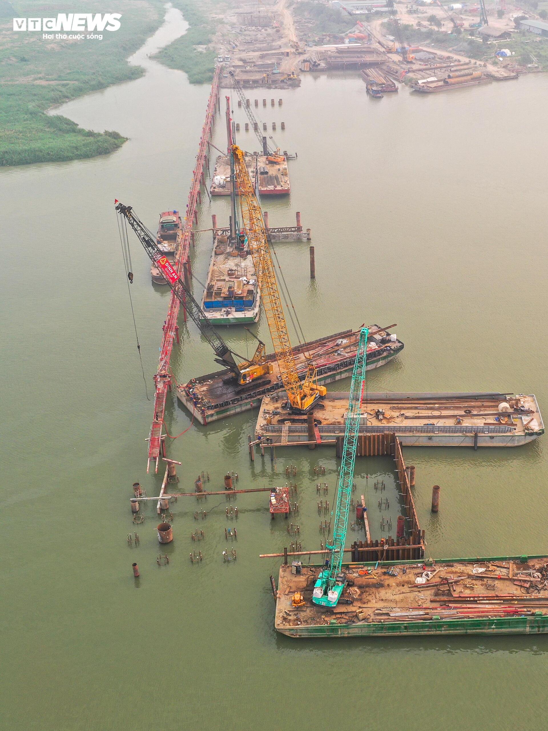 Cận cảnh công trường cầu Thượng Cát 8 làn xe vượt sông Hồng- Ảnh 5.