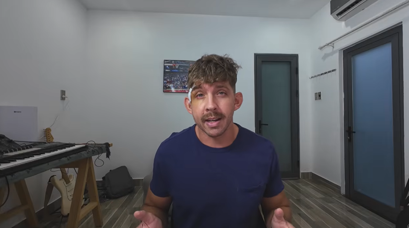 Khách Tây phẫu thuật tại 1 bệnh viện ở Đà Nẵng: "Nếu làm ở Mỹ, tôi sẽ phải nợ nần chồng chất trong ít nhất 10 năm"- Ảnh 1.