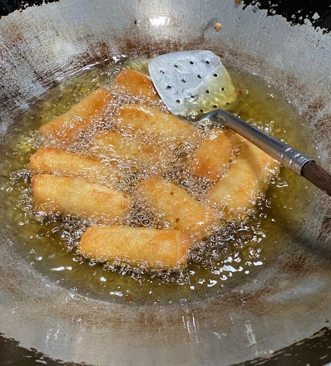 Nấu ăn ở nhà nhưng làm 5 việc sau còn hại hơn gọi đồ ăn sẵn, dễ gây ung thư: Rất nhiều gia đình làm mỗi ngày!- Ảnh 2.