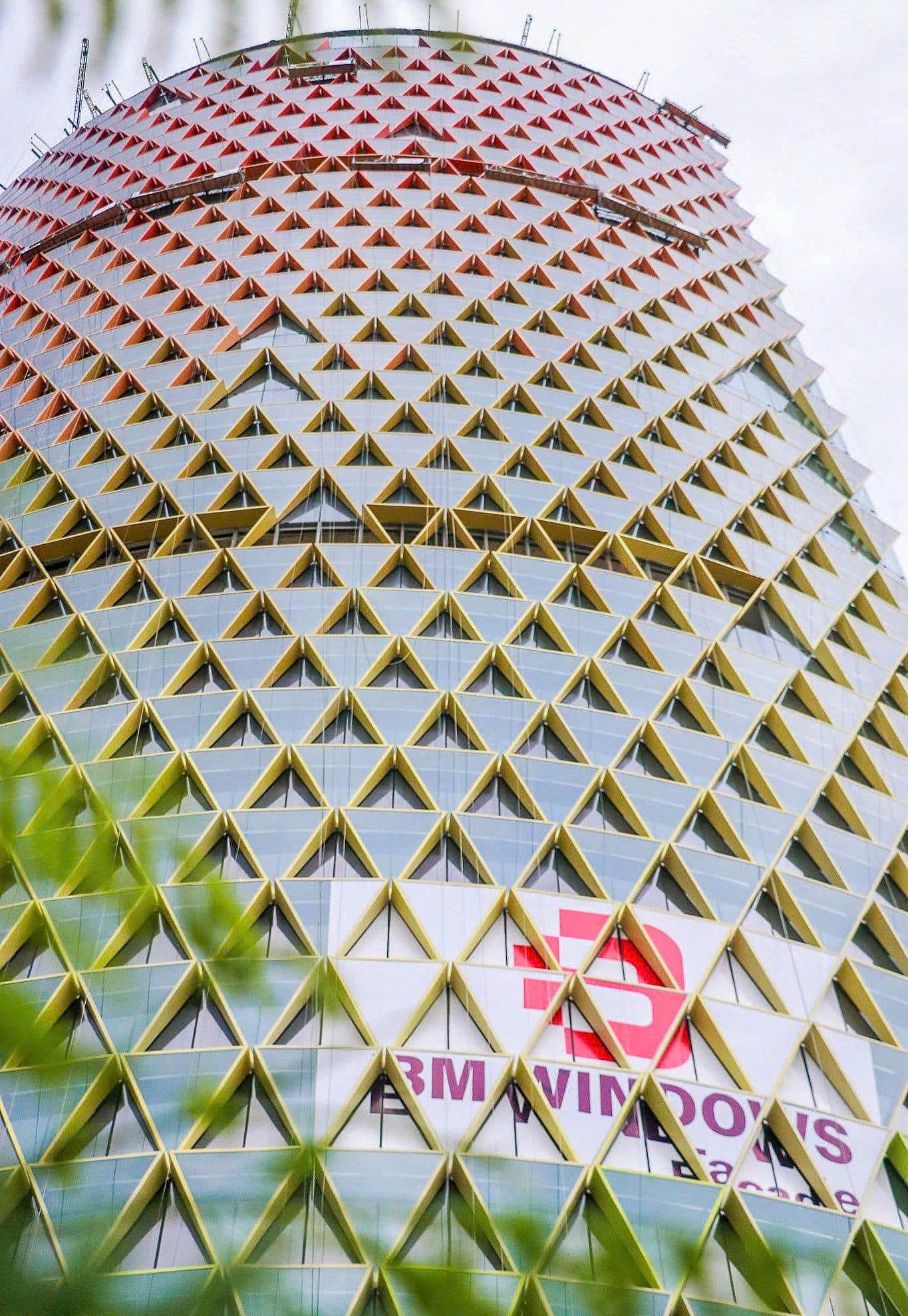 Tòa nhà "tai tiếng" trên đất vàng TPHCM: Số phận lao đao, trở thành khoản nợ xấu BĐS lớn bậc nhất, đến lớp vỏ rực rỡ mỗi đêm dù bên trong vẫn là khối bê tông khổng lồ- Ảnh 6.