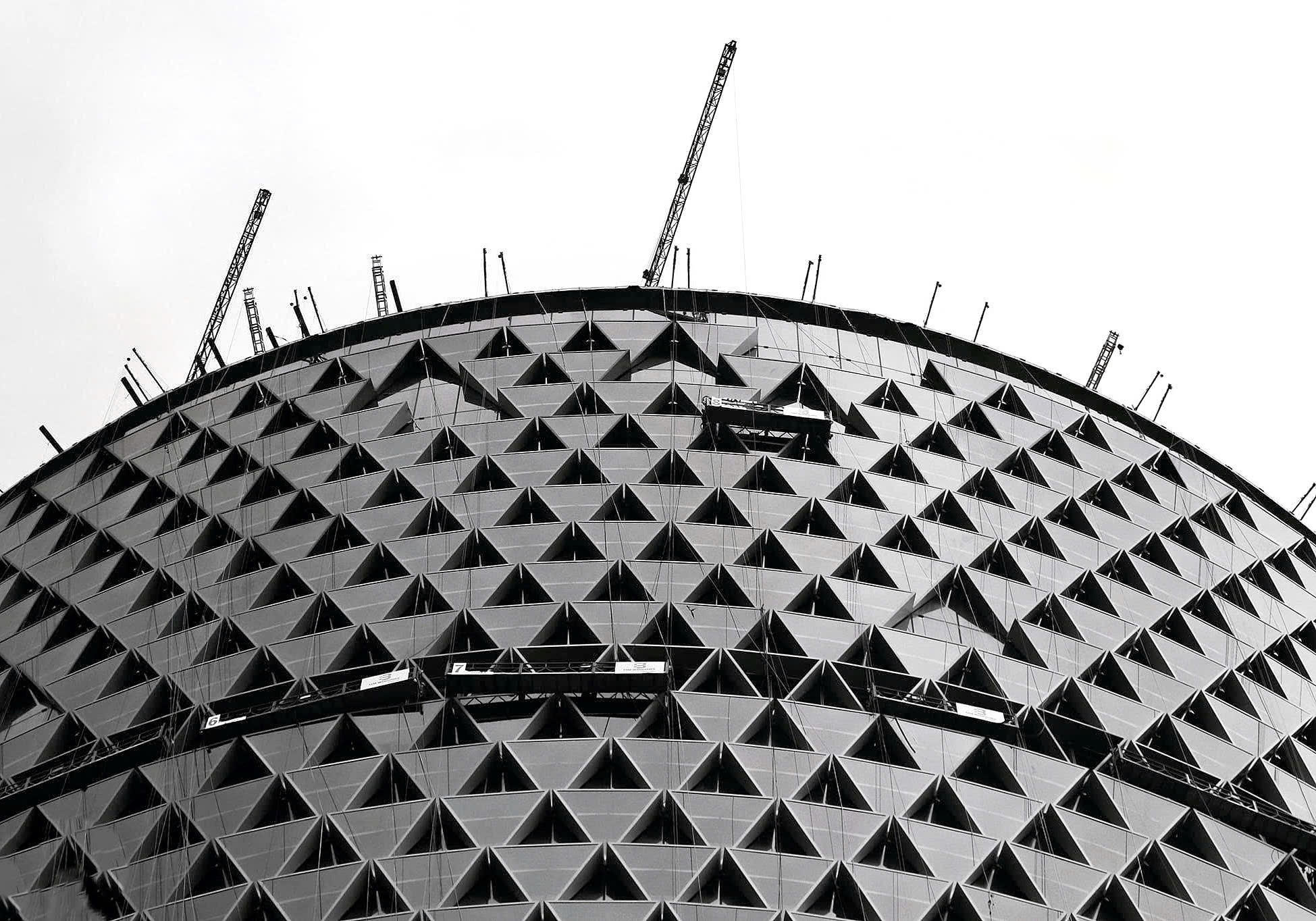 Tòa nhà "tai tiếng" trên đất vàng TPHCM: Số phận lao đao, trở thành khoản nợ xấu BĐS lớn bậc nhất, đến lớp vỏ rực rỡ mỗi đêm dù bên trong vẫn là khối bê tông khổng lồ- Ảnh 3.