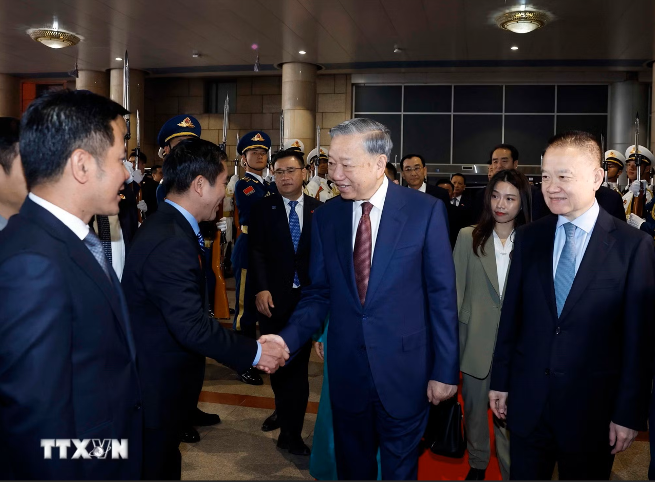 Tổng Bí thư, Chủ tịch nước Tô Lâm rời Bắc Kinh tới thăm Nam Ninh bằng tàu cao tốc - Ảnh 3.