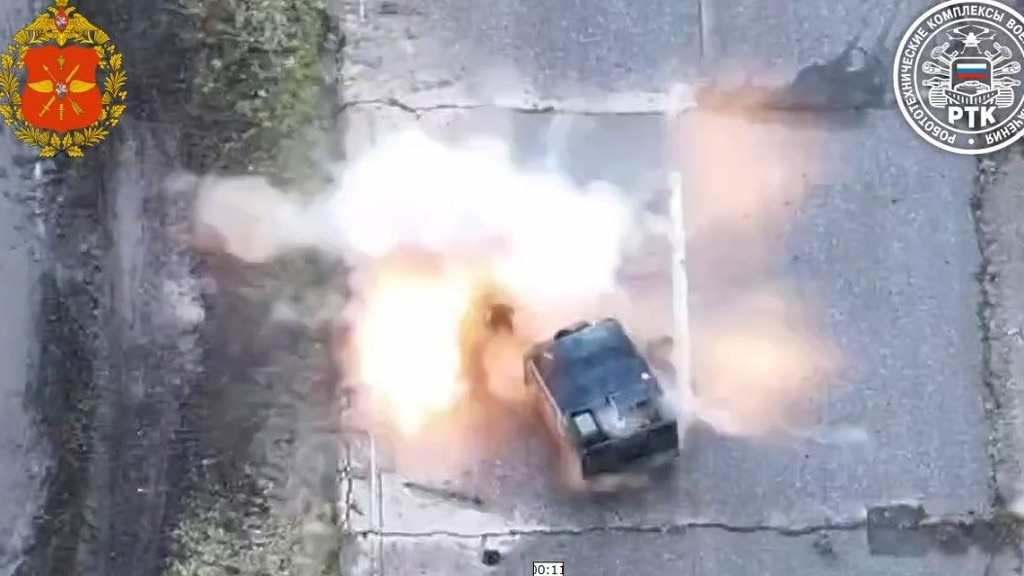 Ukraine nói lần đầu dùng “robot sát thủ” chiếm trận địa Nga - Ảnh 1. Ukraine nói lần đầu dùng “robot sát thủ” chiếm trận địa Nga - Ảnh 1.