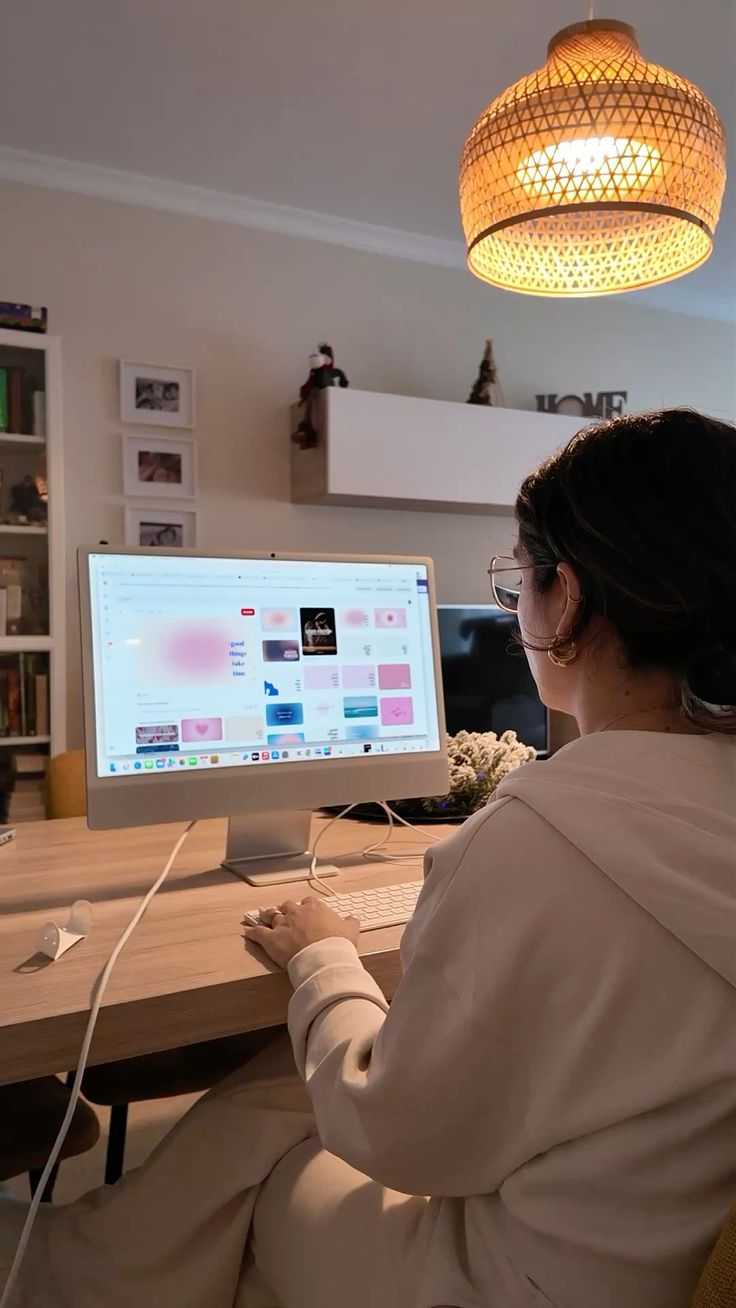 5 việc làm thêm phù hợp cho mẹ đi làm: Tăng thu nhập đều mỗi tháng mà vẫn có thời gian cho con - Ảnh 1.