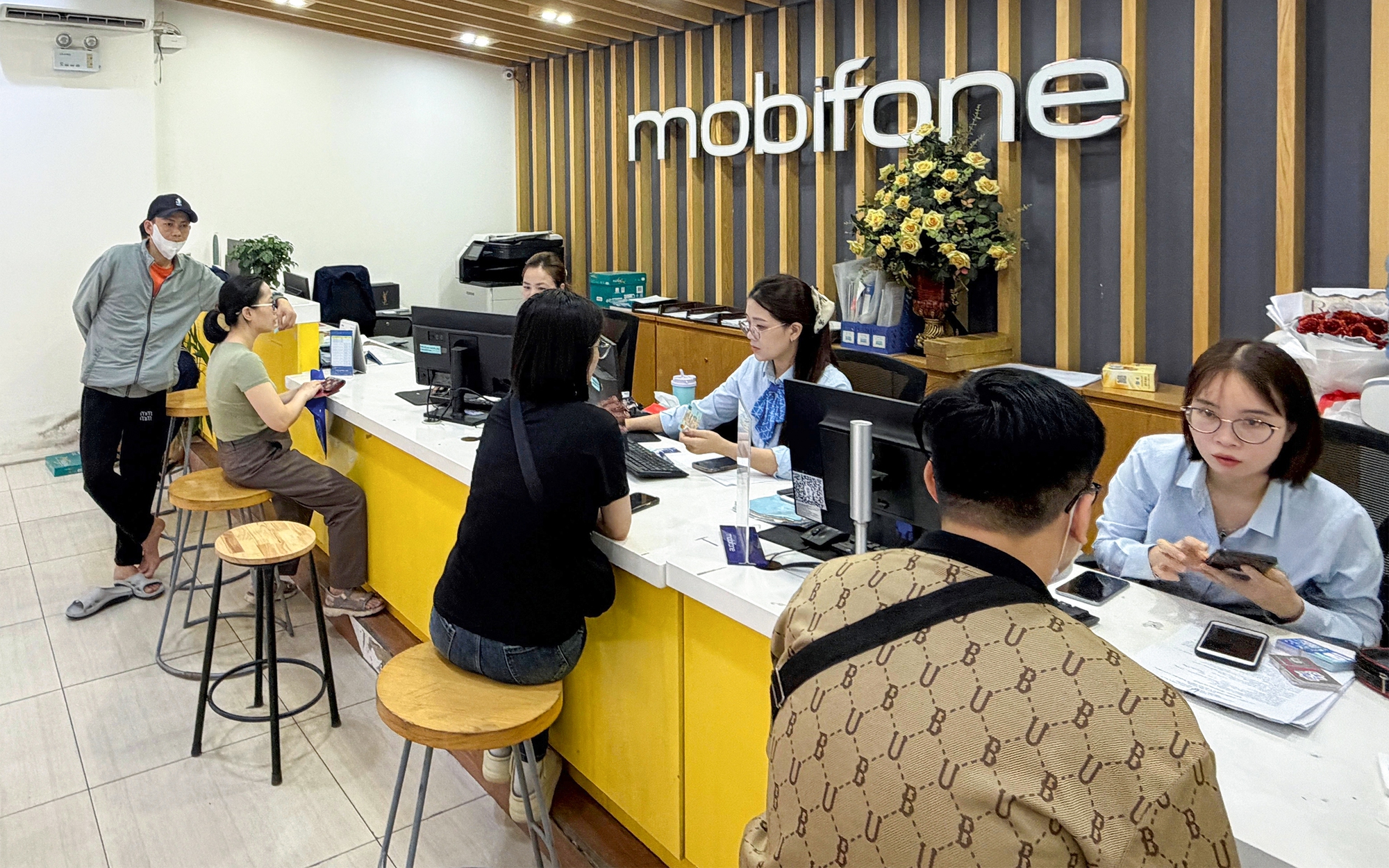 VinaPhone, MobiFone, Viettel ra thông báo về việc xác thực thông tin thuê bao theo quy định mới- Ảnh 6.