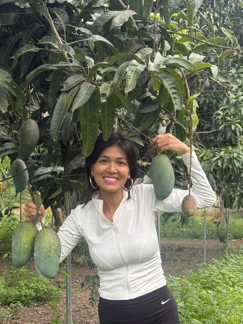 Tình trạng của hoa hậu đông con nhất Việt Nam báo nợ 10 tỷ, muốn sang Campuchia mở quán phở - Ảnh 3.