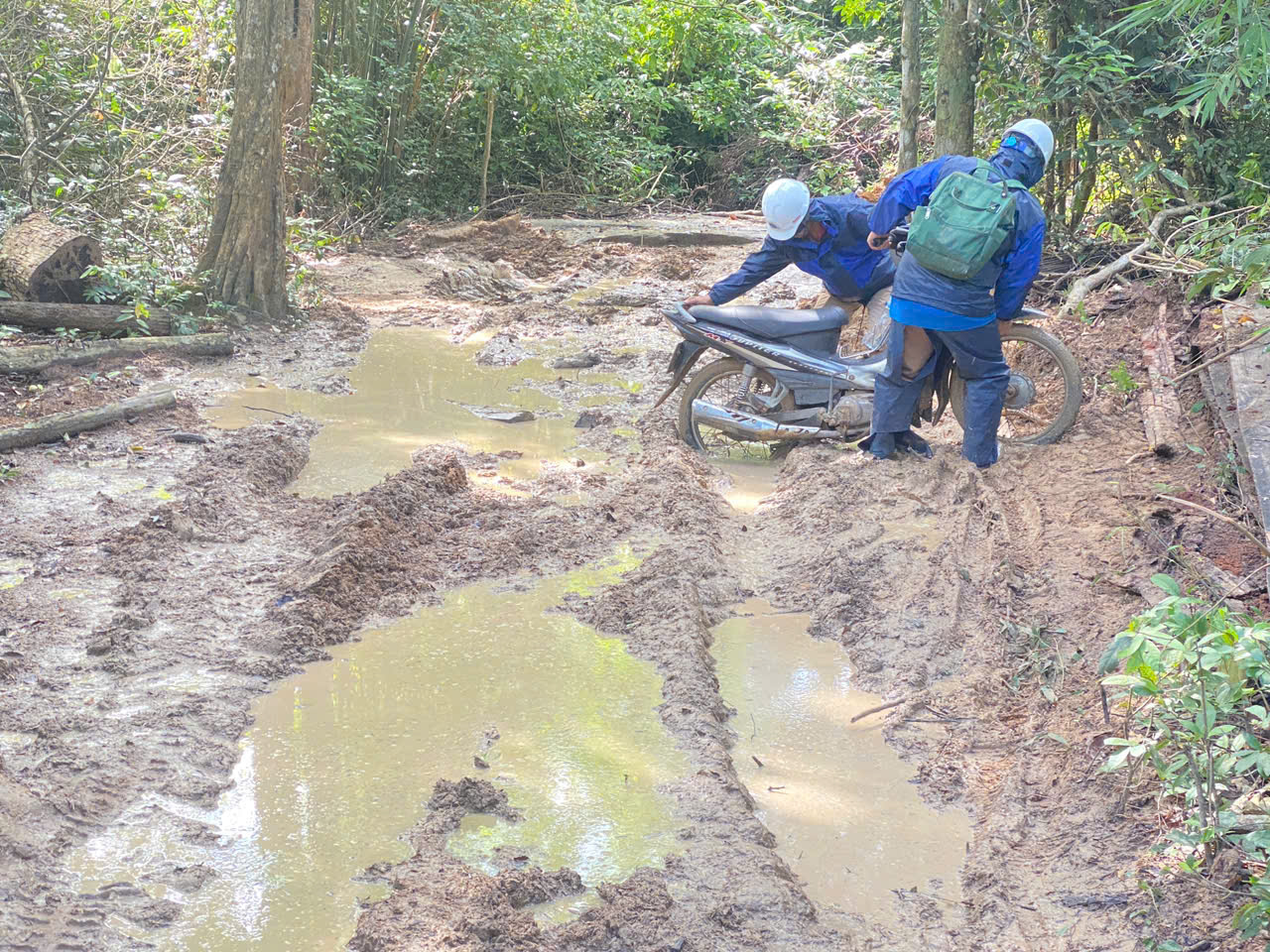 Từ công trường ‘3 không’ đến dòng điện vượt biên giới: Cách Bầu Hiển làm nên kỳ tích Savan 1 trong 16 tháng - Ảnh 3.