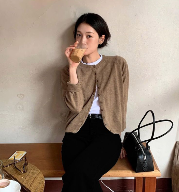 Tiền khó kiếm và quá "dễ mất": Dân văn phòng đổi chiến lược giữ tiền, chuyển sang "săn lãi suất"- Ảnh 1.