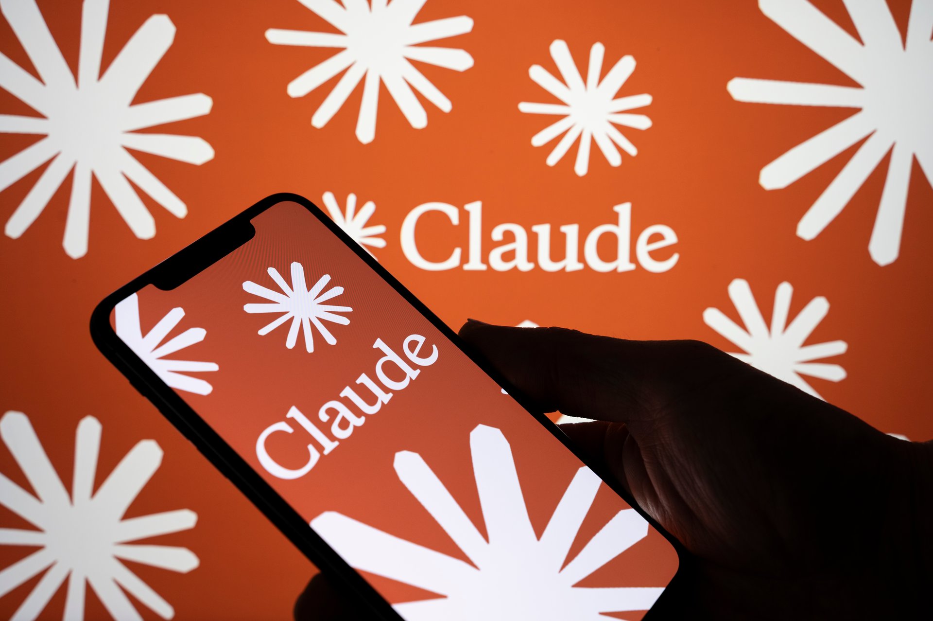 Claude Opus 4.7 ra mắt: Thị giác tăng gấp 3, tự kiểm tra code trước khi báo cáo - nhưng cảnh báo dành cho lập trình viên dùng 4.6- Ảnh 3.