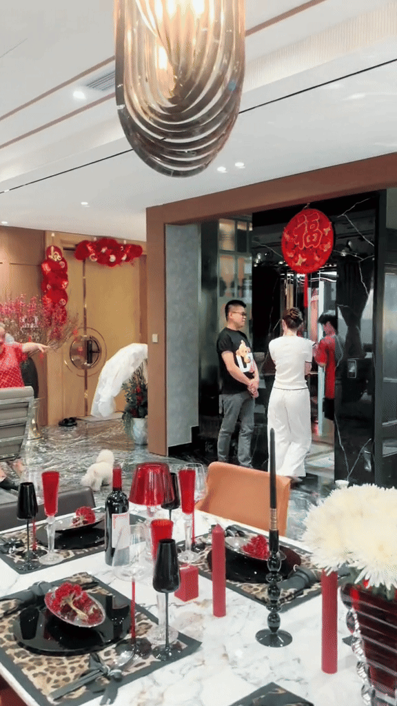 "Lọ Lem miền Tây" cưới thiếu gia Sài thành: Được mẹ chồng tặng biệt thự tân hôn trăm tỷ, tài trợ luôn nội thất xa hoa- Ảnh 9.