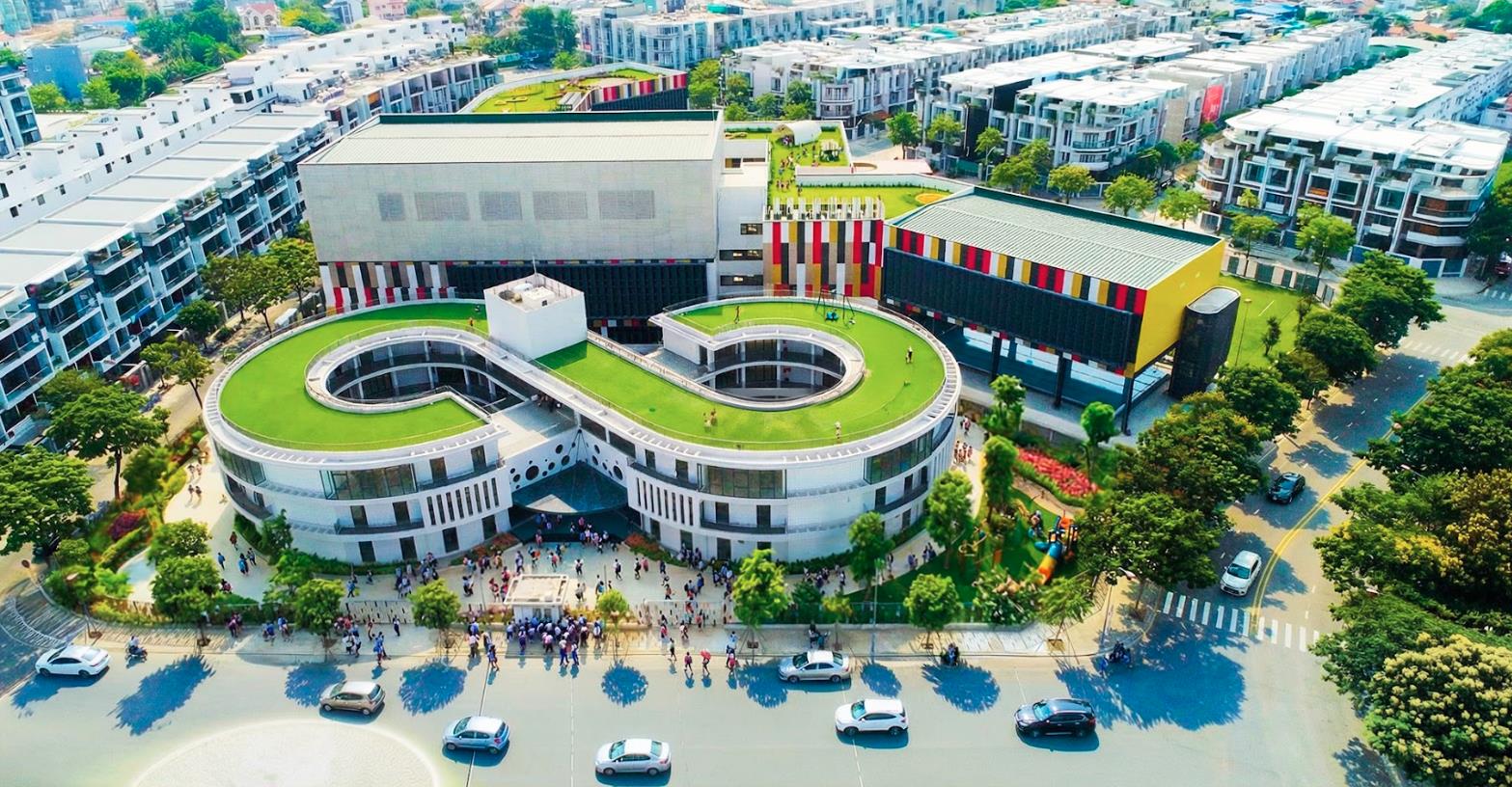 Cư dân Van Phuc City hưởng lợi nhờ hệ tiện ích y tế, trường học chuẩn quốc tế - Ảnh 2.