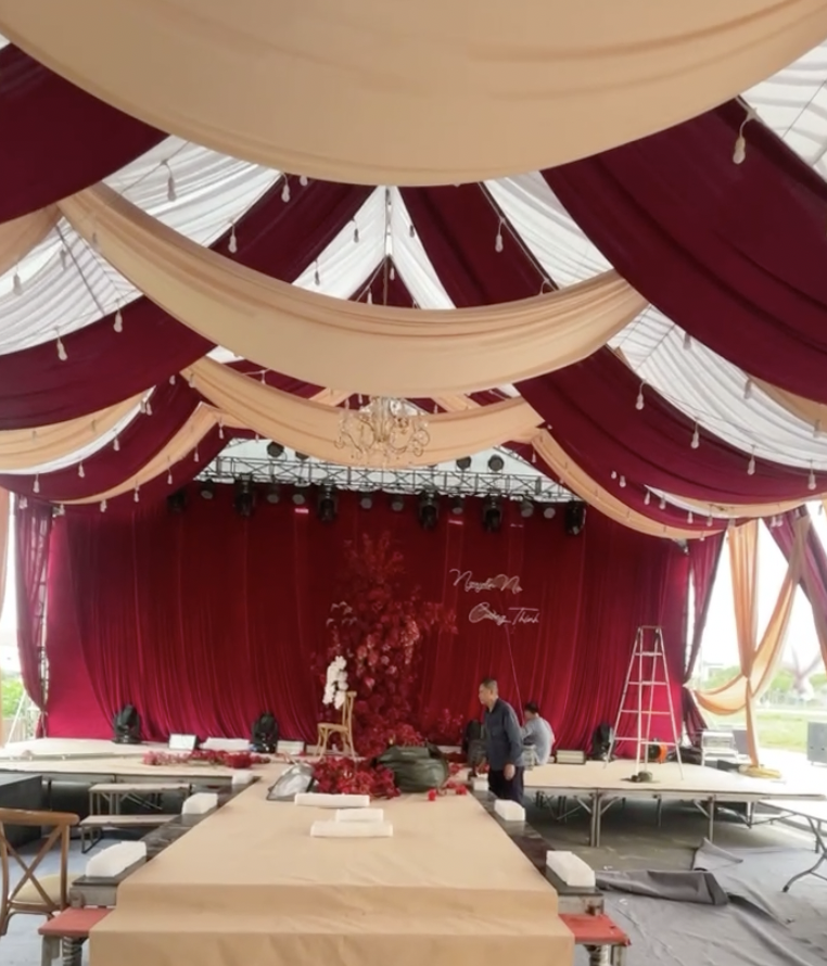 Nhà Văn Toàn dựng rạp cưới linh đình gây chú ý, cô dâu là "em gái hot nhất làng bóng đá"- Ảnh 5.