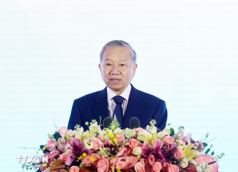 Tổng Bí thư, Chủ tịch nước trải nghiệm sản phẩm ứng dụng AI ở biểu tượng của “Con đường tơ lụa số” TQ- Ảnh 5.