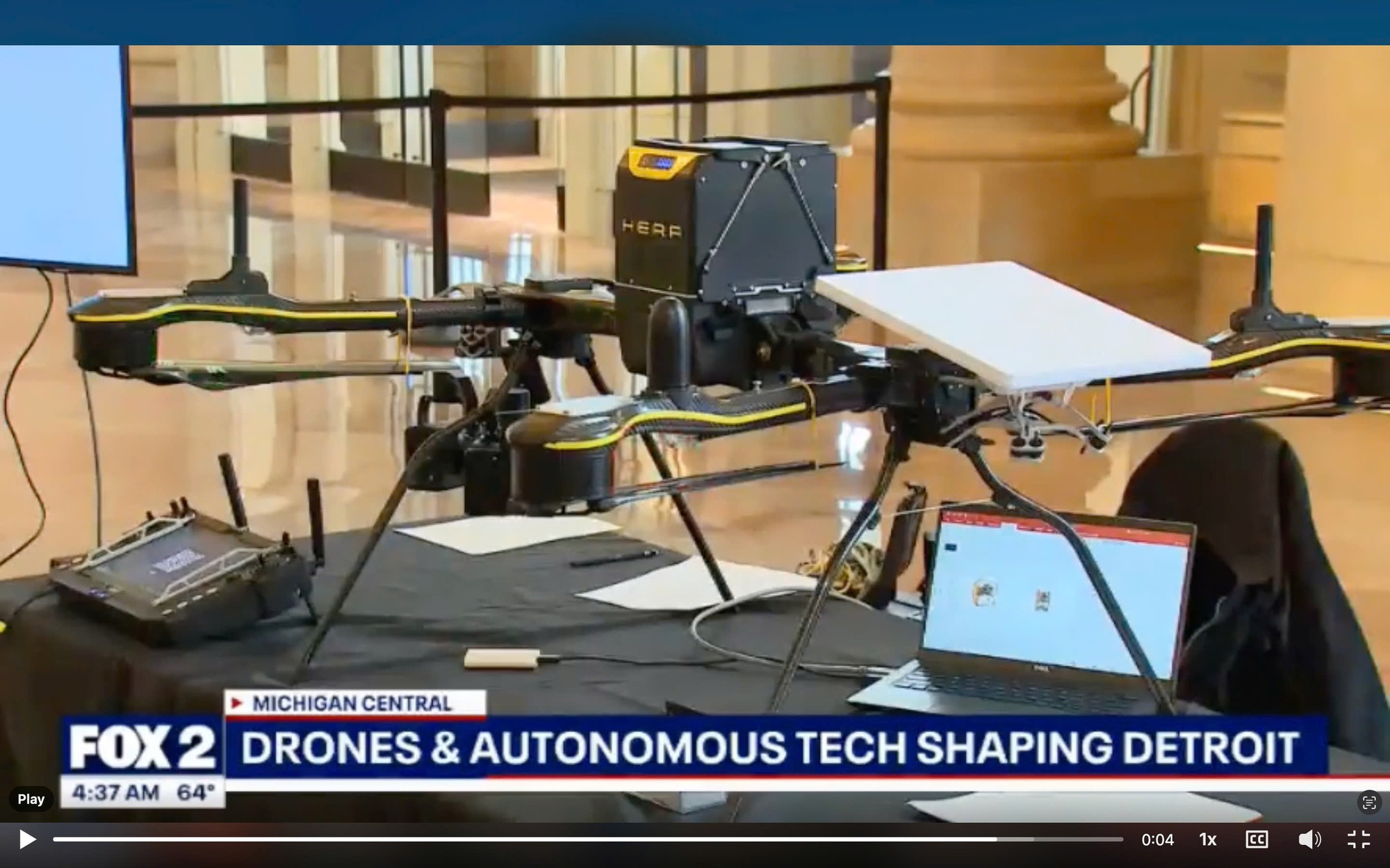 Điều gì khiến drone Việt Nam một mình cất cánh giữa triển lãm công nghệ ở Mỹ? - Ảnh 1.