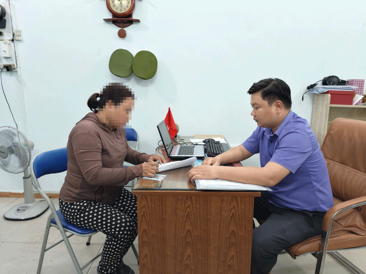 TPHCM: Phát hiện qua camera, xử phạt nguội 2 trường hợp vứt rác nơi công cộng - Ảnh 3.