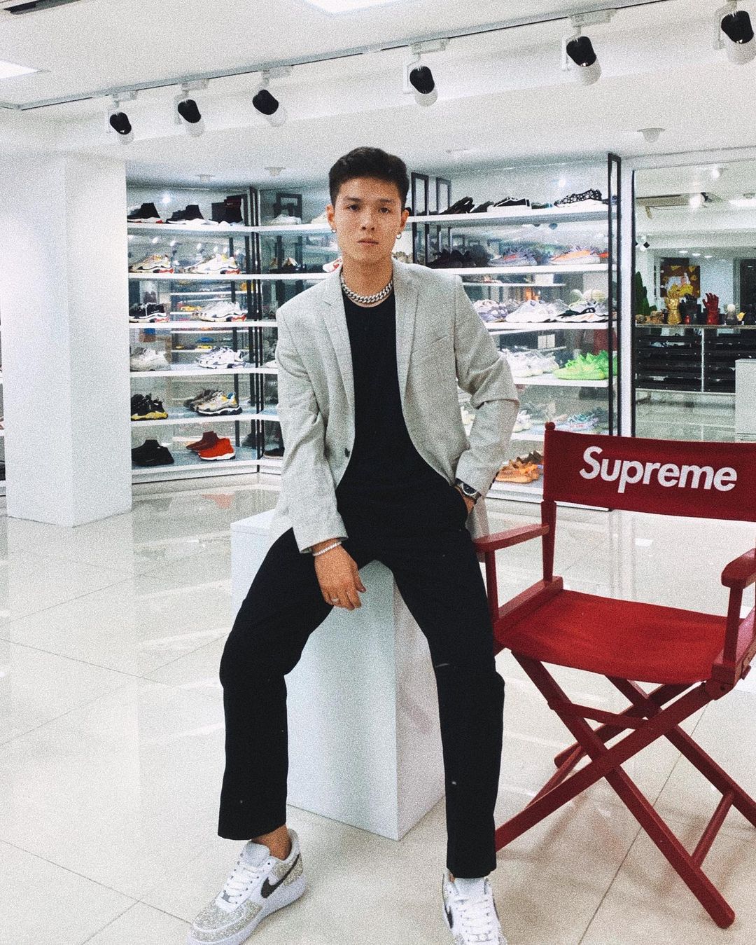 Nhà của Joyce Phạm - ái nữ đại gia Minh Nhựa: Biệt thự lên đèn sáng rực cả khu phố, bên trong là không gian sống sang chảnh đúng chuẩn rich kid - Ảnh 13.