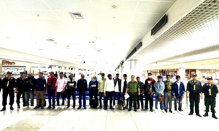 Công an Đồng Nai trục xuất 47 người nước ngoài- Ảnh 1.