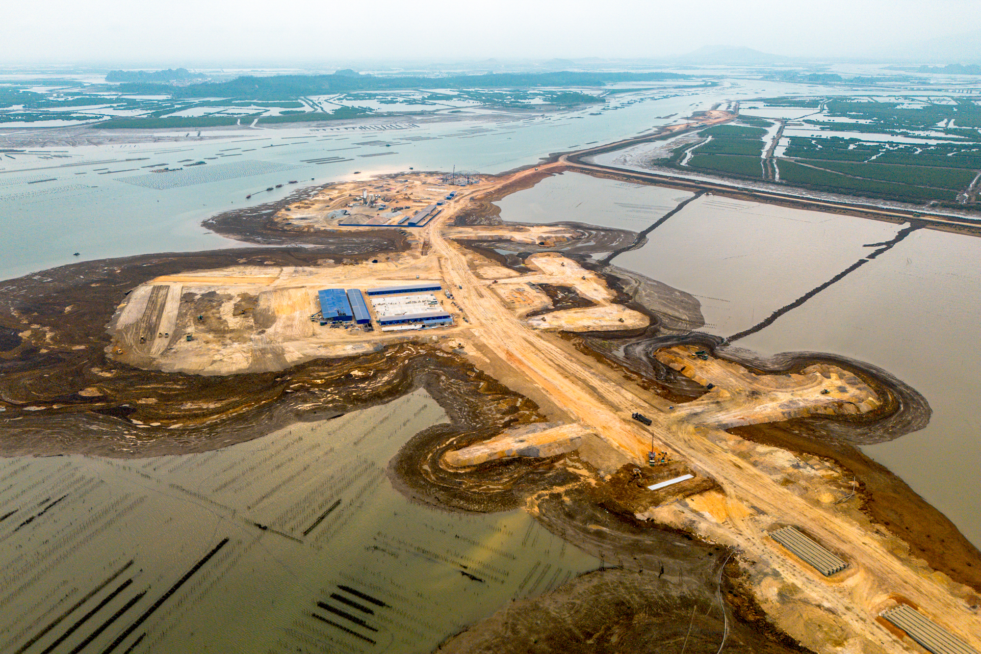 Toàn cảnh siêu dự án 18 tỷ USD của Vinhomes:  Rộng như một thành phố- Ảnh 3.