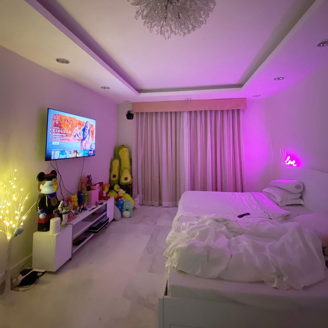 Nhà của Joyce Phạm - ái nữ đại gia Minh Nhựa: Biệt thự lên đèn sáng rực cả khu phố, bên trong là không gian sống sang chảnh đúng chuẩn rich kid - Ảnh 6.