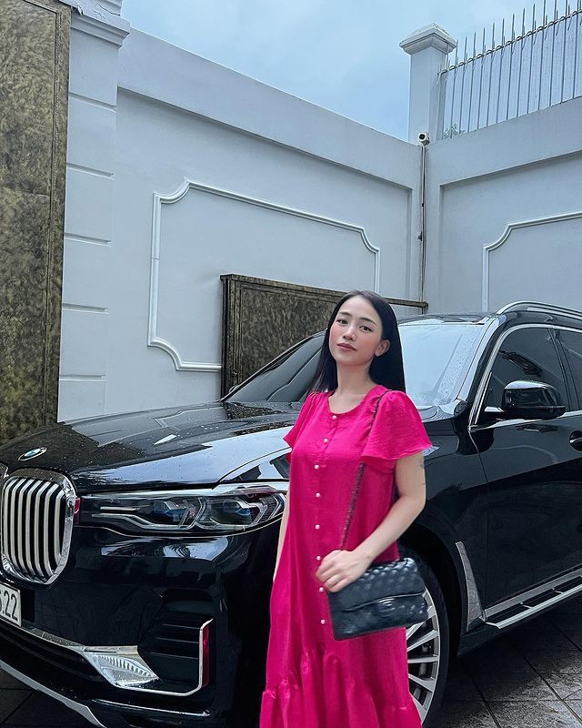 Nhà của Joyce Phạm - ái nữ đại gia Minh Nhựa: Biệt thự lên đèn sáng rực cả khu phố, bên trong là không gian sống sang chảnh đúng chuẩn rich kid - Ảnh 17.