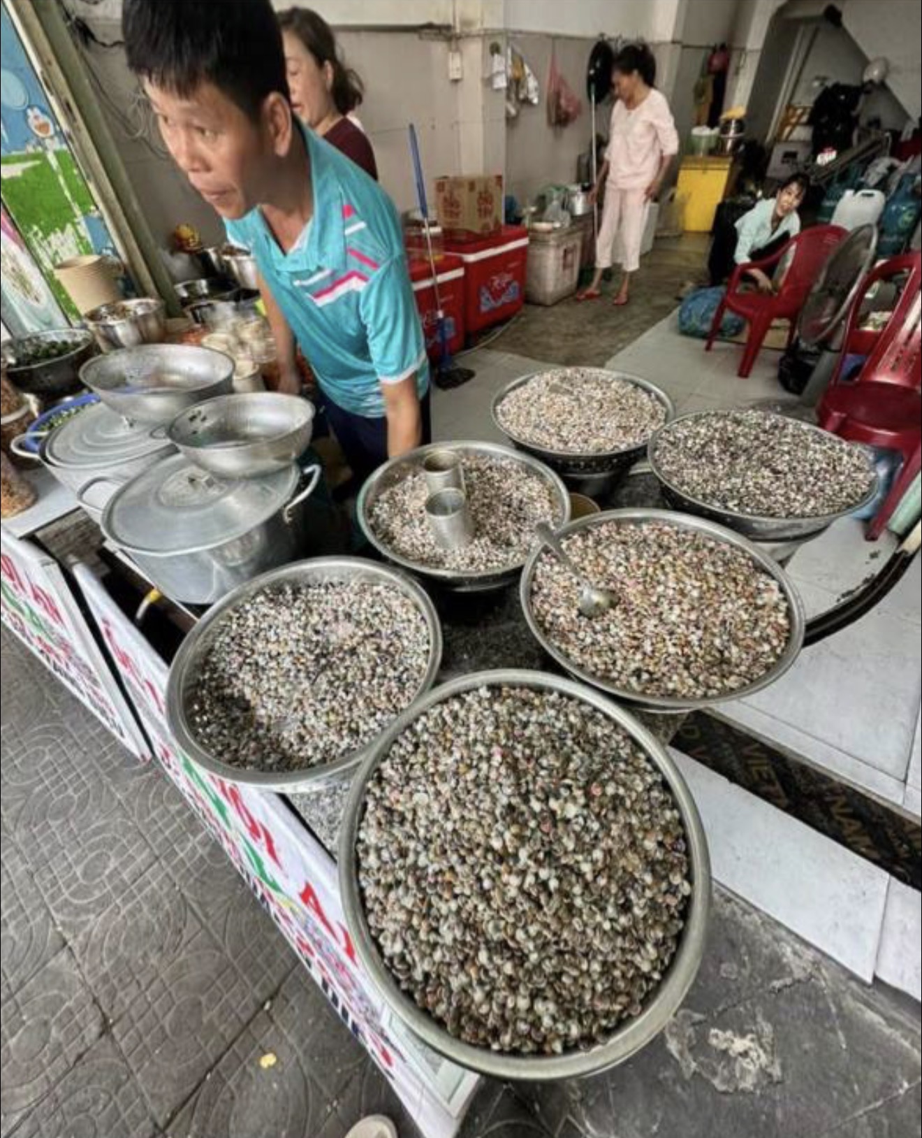 Giá vàng đu đỉnh cũng không bằng lon ốc lể miền Trung- Ảnh 4.