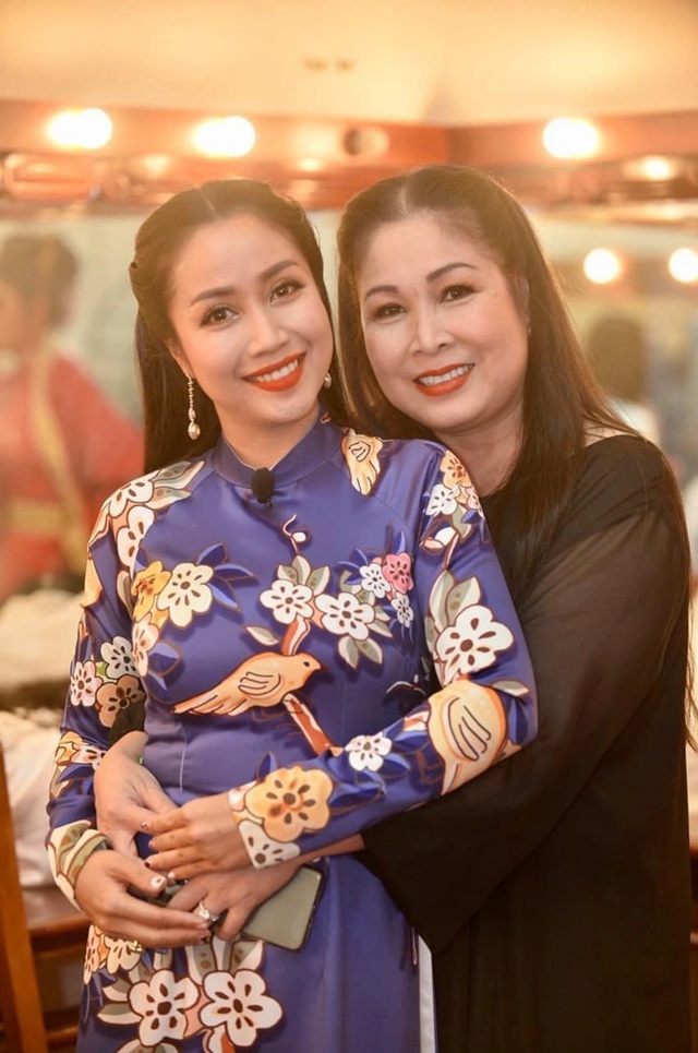 "Chị Hồng Vân đang ở Mỹ, gọi về cho tôi ngay trong đêm"- Ảnh 2.