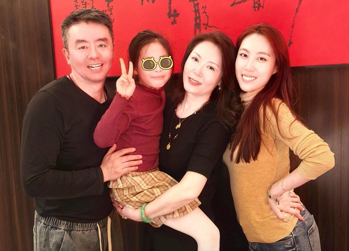 Yêu tinh nhện của 'Tây du ký': Mỹ nhân màn ảnh bỏ hào quang, U60 vẫn trẻ đẹp- Ảnh 3.