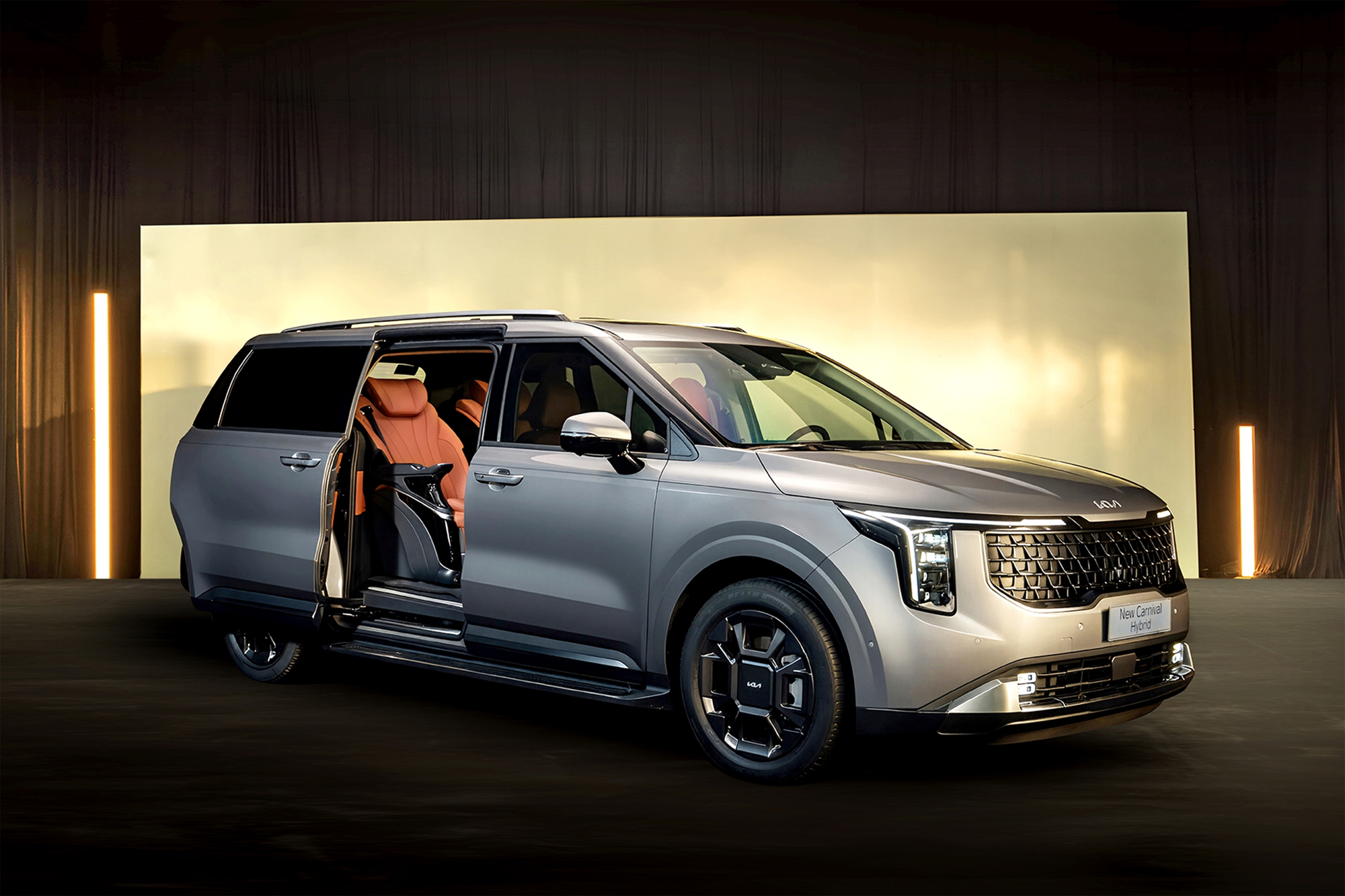 Loạt xe Kia giảm giá hàng chục triệu đồng, có mẫu rẻ hơn cả xe hạng A- Ảnh 1.