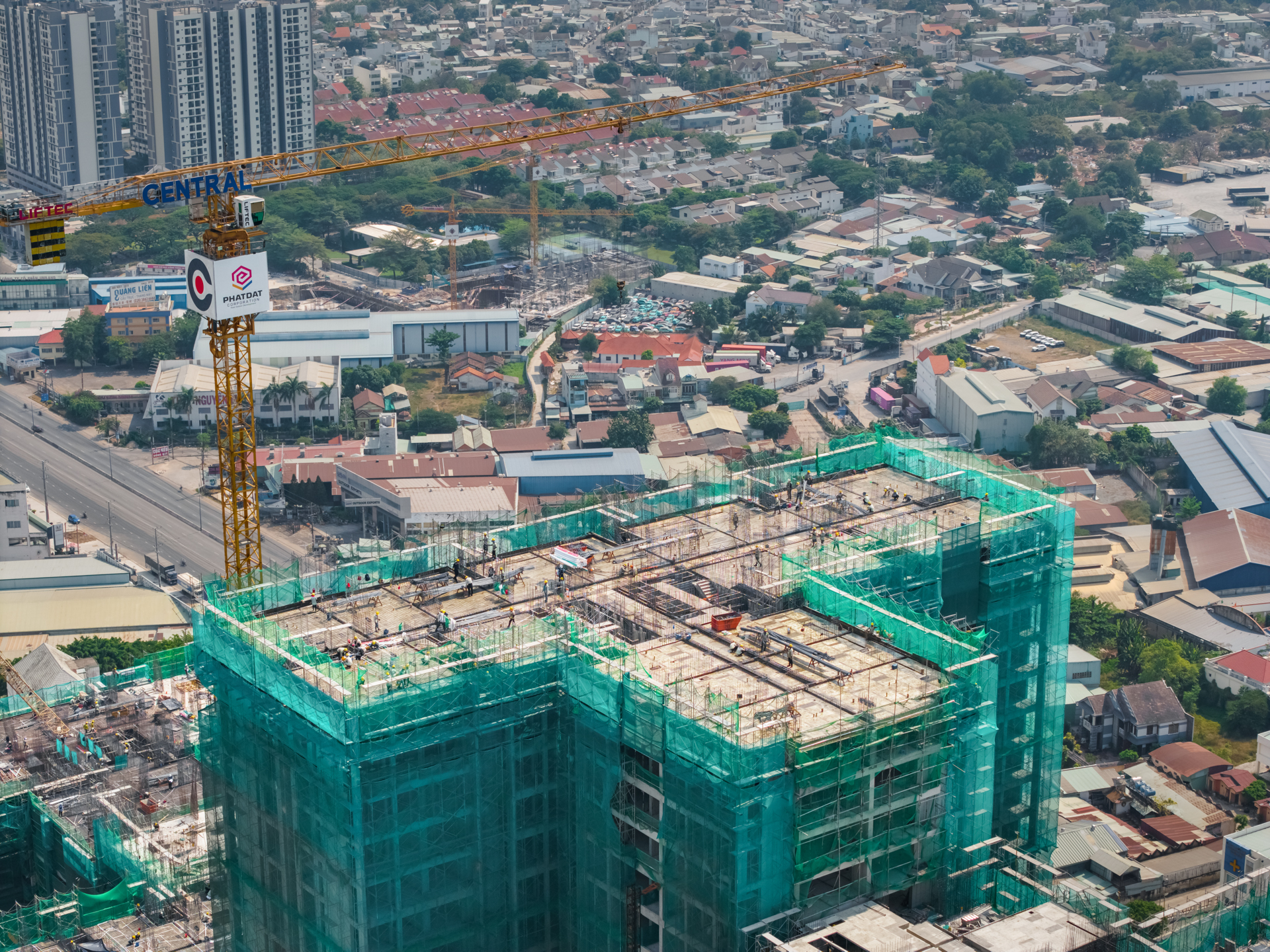 La Pura tăng tốc chuẩn bị cất nóc toà tháp đầu tiên vào tháng 5/2026 - Ảnh 1.