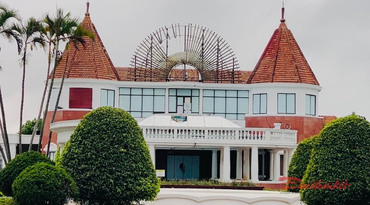 Người phụ nữ sắp biến casino đầu tiên tại Việt Nam thành khách sạn 5 sao và trung tâm thương mại 2.000 tỷ là ai?- Ảnh 3.