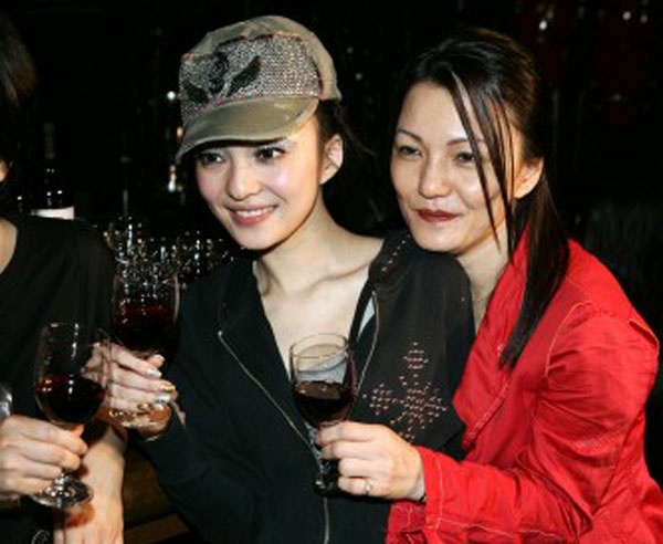 Mỹ nhân 43 tuổi nhan sắc như thiếu nữ: Sự nghiệp sụp đổ vì gia đình, tự mua cả hòn đảo ở cho yên thân- Ảnh 6.