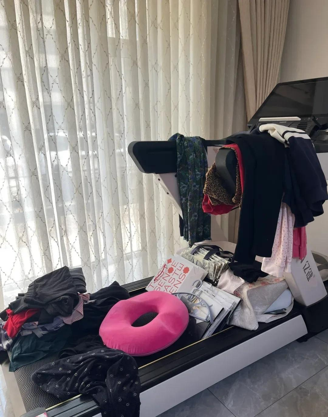 Sau 3 năm sống tối giản, ở tuổi 38, tôi bỏ 7 thứ trong nhà và đổi lại là không gian rộng hơn, ít việc nhà hơn, nhiều tự do hơn- Ảnh 4.