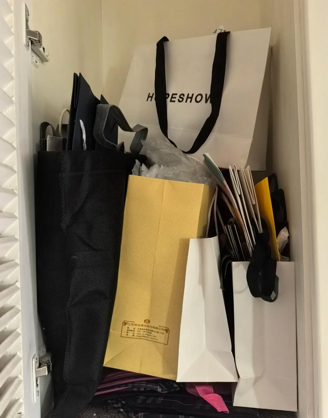 Sau 3 năm sống tối giản, ở tuổi 38, tôi bỏ 7 thứ trong nhà và đổi lại là không gian rộng hơn, ít việc nhà hơn, nhiều tự do hơn- Ảnh 8.