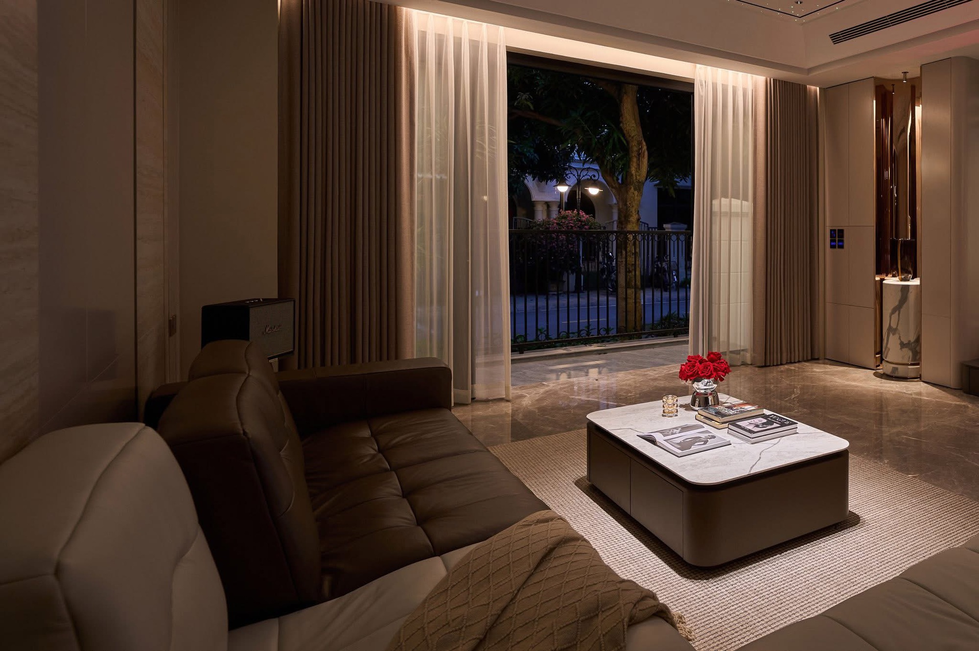 Hôm nay sinh nhật Văn Hậu: Tuổi 27 có vợ đẹp con ngoan, sở hữu đủ cả nhà lầu, xe hơi- Ảnh 6.