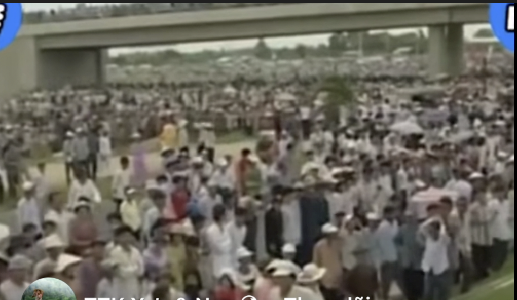 "Ký ức vàng" về cầu Mỹ Thuận sau 26 năm khiến cộng đồng mạng xúc động - Ảnh 1.