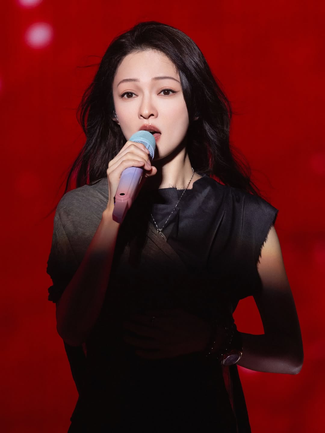 Mỹ nhân 43 tuổi nhan sắc như thiếu nữ: Sự nghiệp sụp đổ vì gia đình, tự mua cả hòn đảo ở cho yên thân- Ảnh 4.