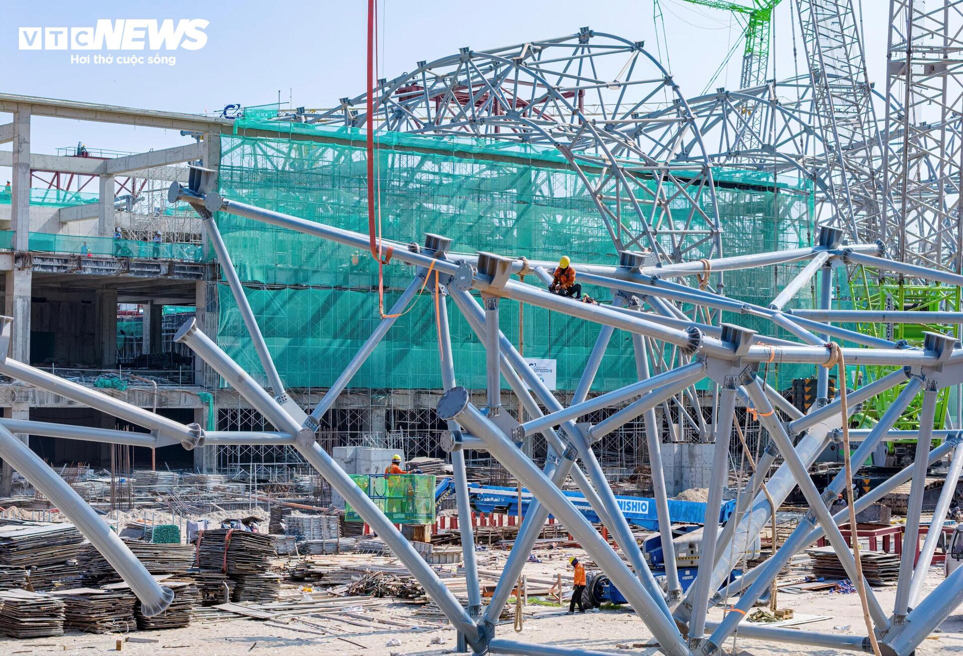 Diện mạo Trung tâm Hội nghị APEC ở Phú Quốc dần lộ diện sau 10 tháng thi công- Ảnh 11.