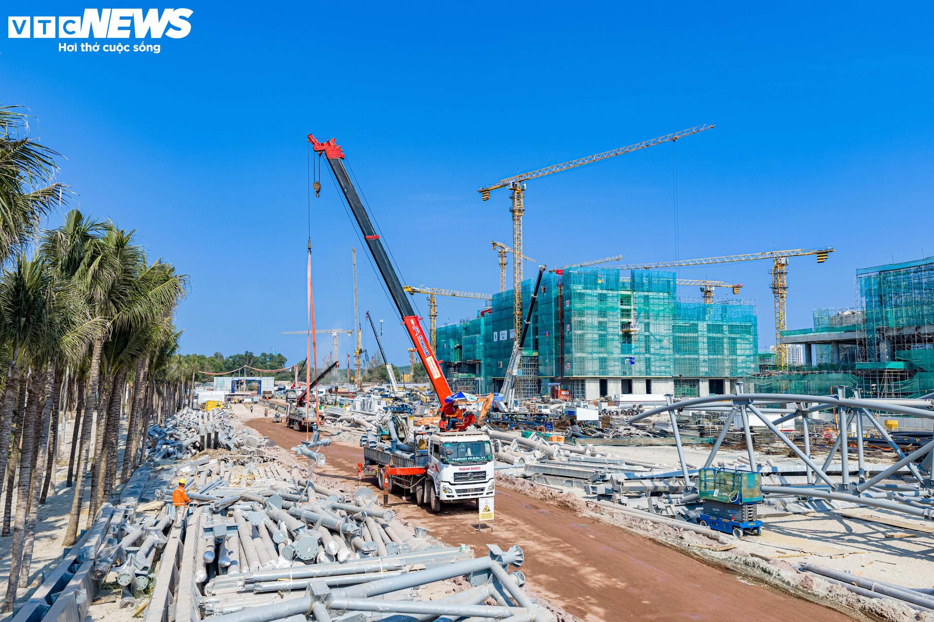 Diện mạo Trung tâm Hội nghị APEC ở Phú Quốc dần lộ diện sau 10 tháng thi công- Ảnh 12.