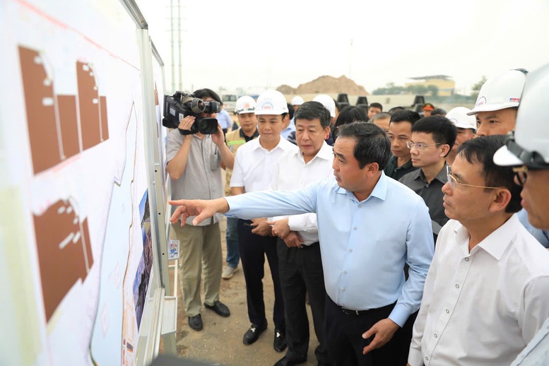 Bí thư Thành ủy Hà Nội Trần Đức Thắng kiểm tra tiến độ các dự án, công trình trọng điểm trên địa bàn Thủ đô- Ảnh 4.