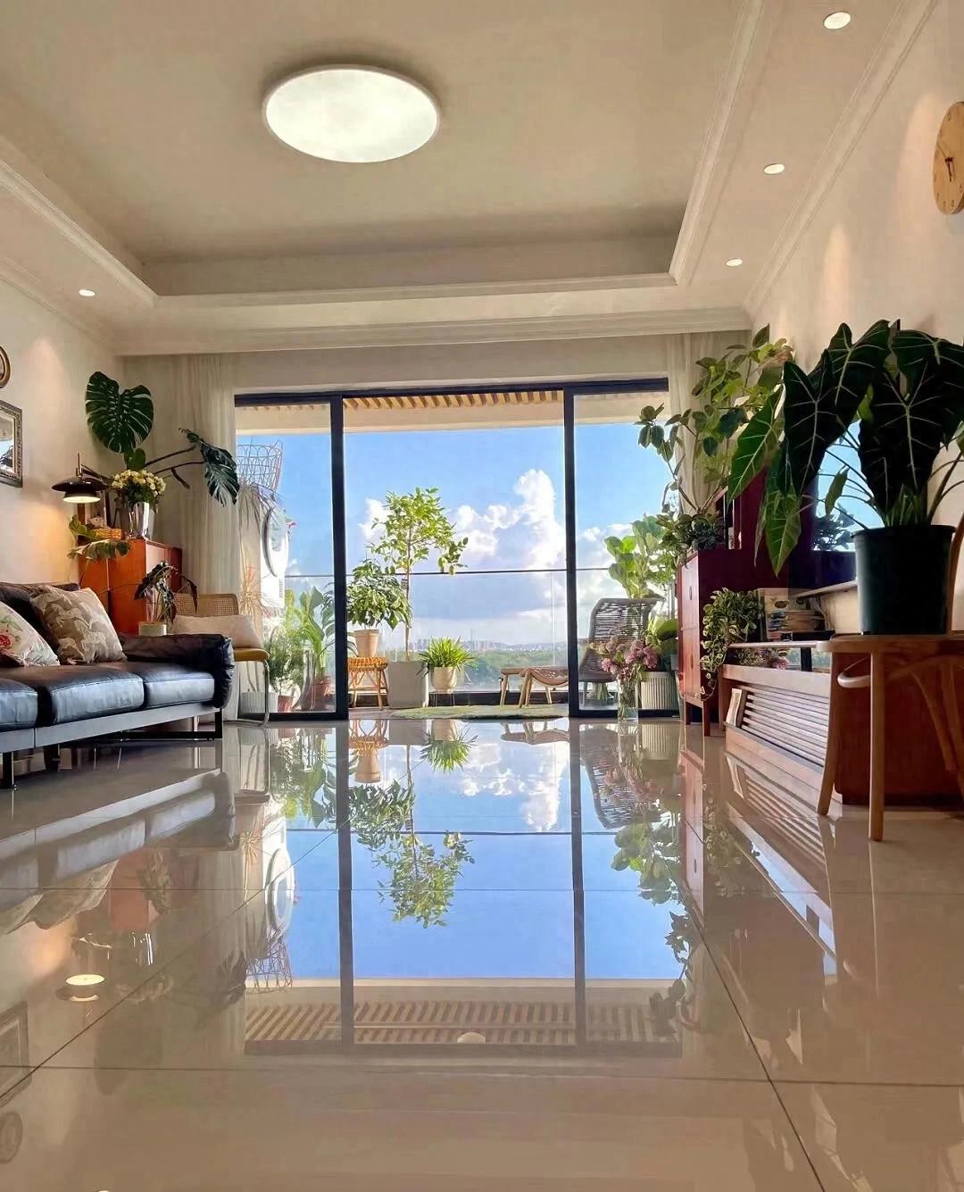 Ngôi nhà hướng biển của người phụ nữ 40 tuổi sống một mình: Không cần xa hoa vẫn đủ đầy, mỗi ngày như đang nghỉ dưỡng- Ảnh 1.