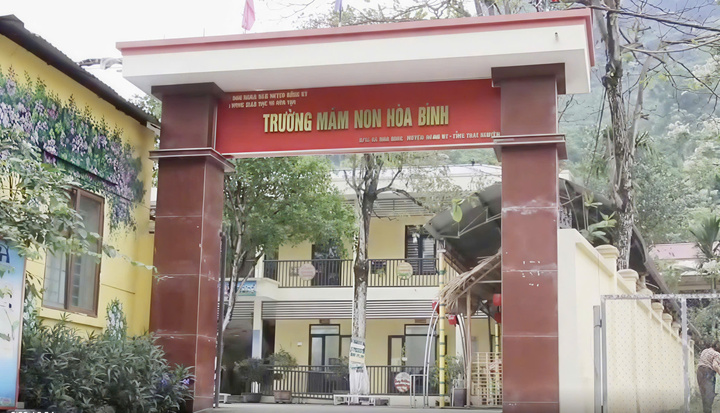 Phụ huynh tự bỏ tiền xét nghiệm, phát hiện thịt lợn nhiễm khuẩn E.coli và tả châu Phi: Hiệu trường nói gì? - Ảnh 1.