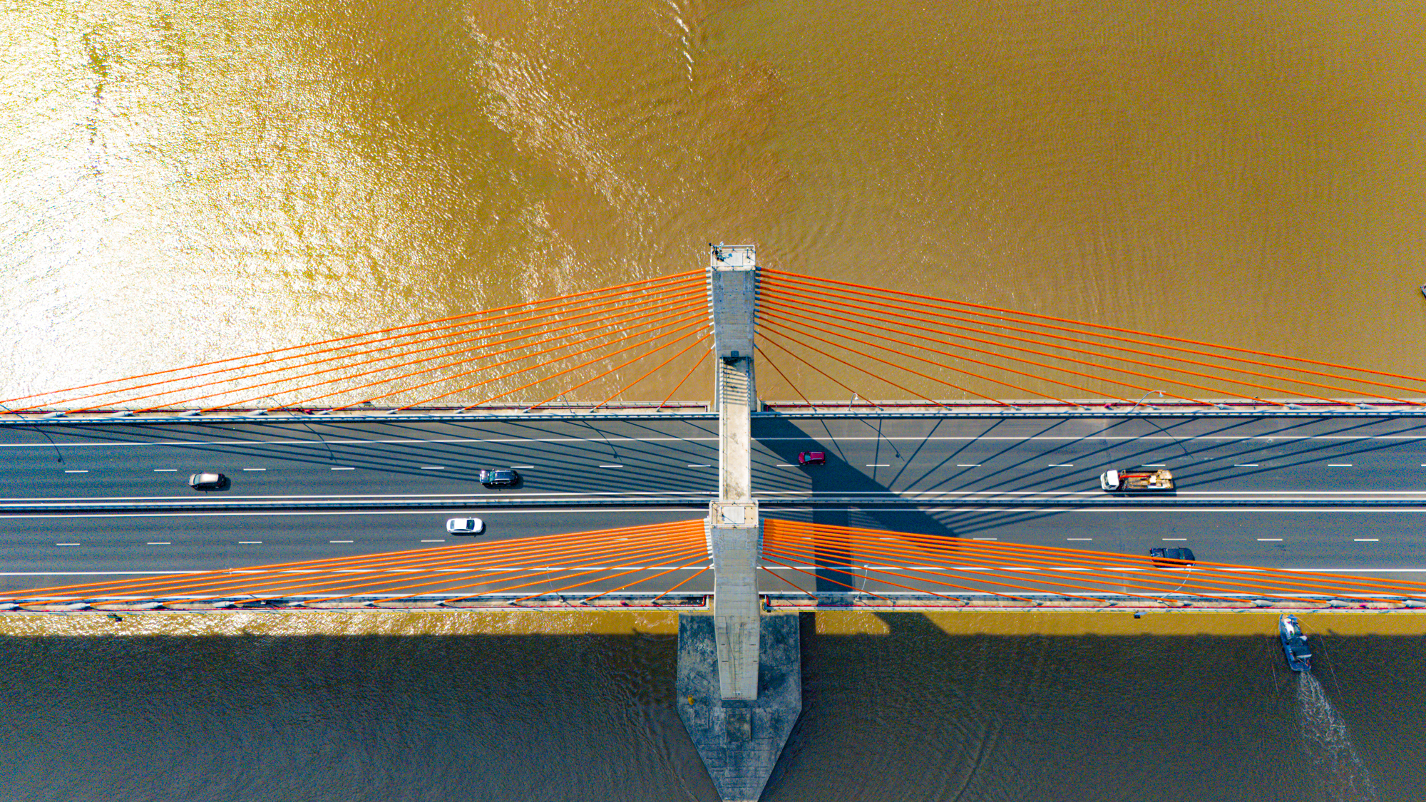 Cao tốc chỉ dài 25km nhưng gần 558 tỷ đồng/km, có cầu dây văng lọt top thế giới do người Việt Nam tự thiết kế, thi công - Ảnh 1.