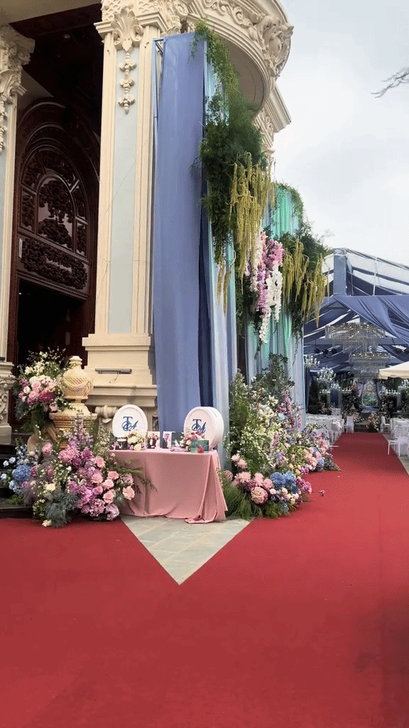 Sáng nhất Bắc Ninh lúc này: Lâu đài 300 tỷ kín hoa tươi, đám cưới "trong truyền thuyết" ngắm online cũng đủ choáng- Ảnh 2.